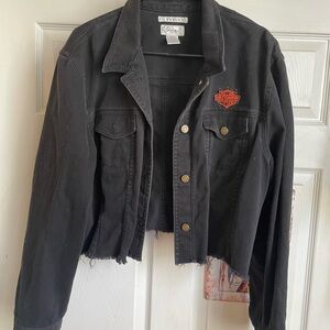 Vintage Black cropped Denim Jacket w/ Harley-Davidson patch